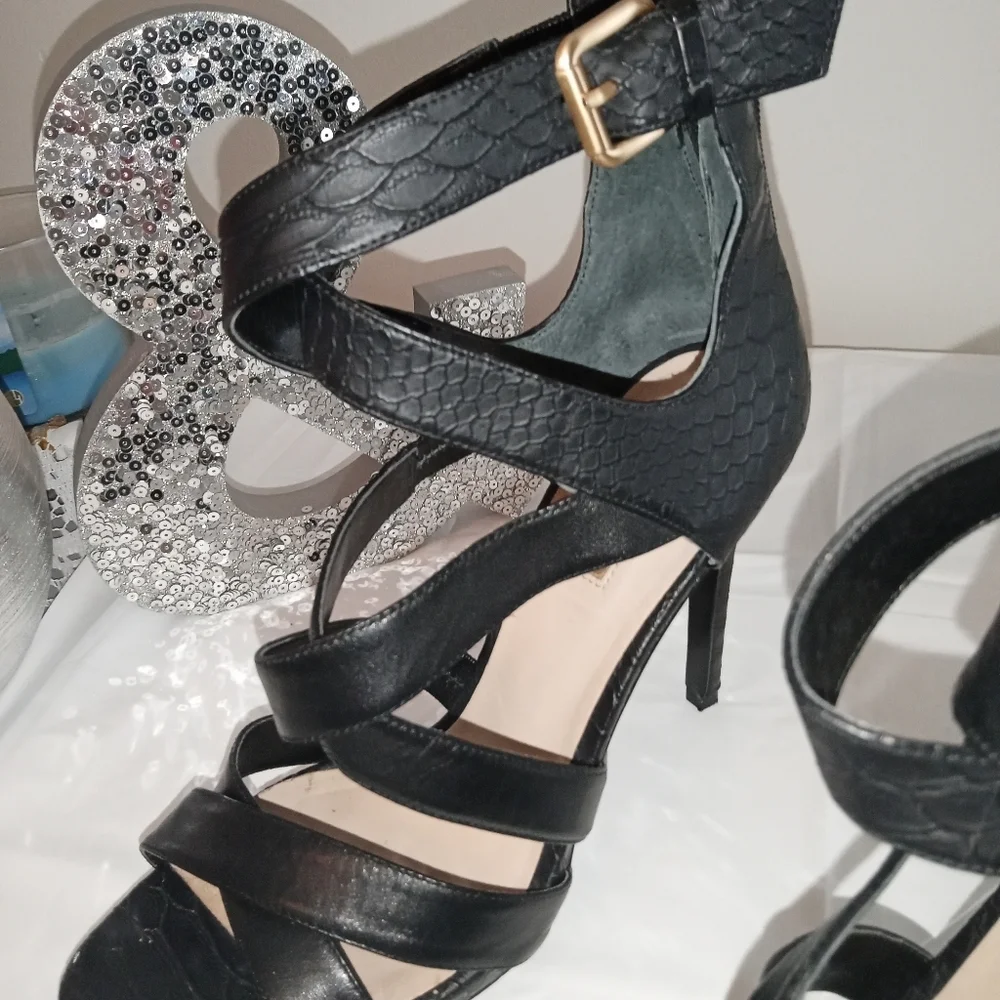 Size 8 1/2 Guess black python heels